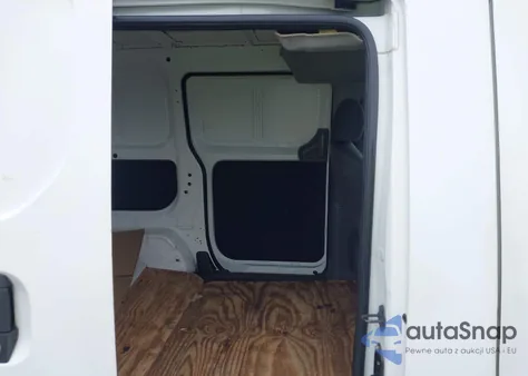 2017 Nissan Nv200 S z USA, uszkodzony, nr VIN 3N6CM0KN2HK717155
